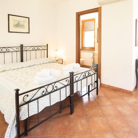 Il Vecchio Noce Hotel Brugnato Bagian luar foto