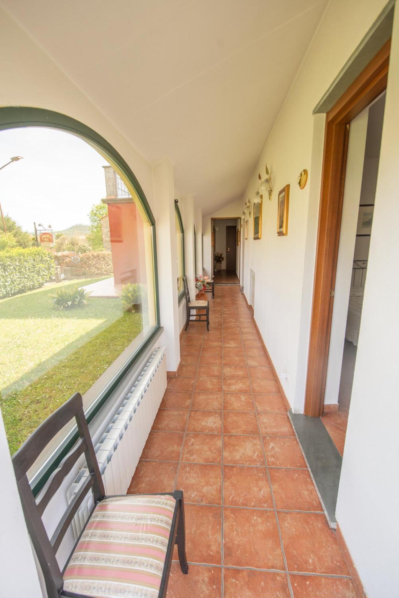 Il Vecchio Noce Hotel Brugnato Bagian luar foto