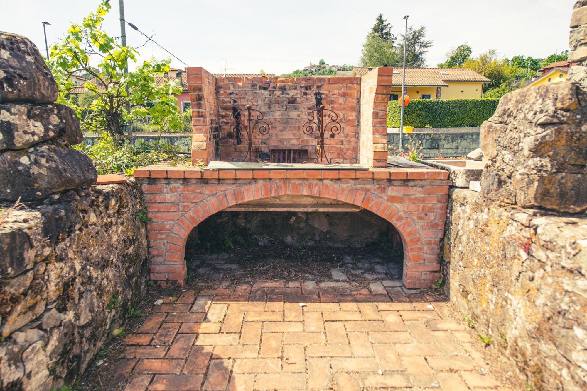Il Vecchio Noce Hotel Brugnato Bagian luar foto