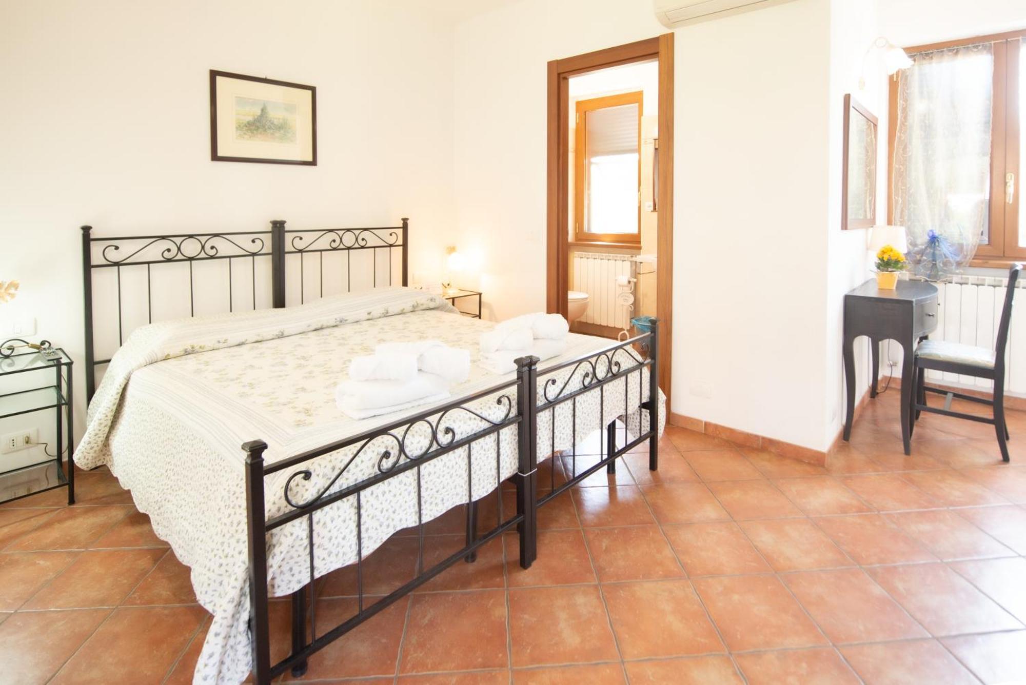 Il Vecchio Noce Hotel Brugnato Bagian luar foto