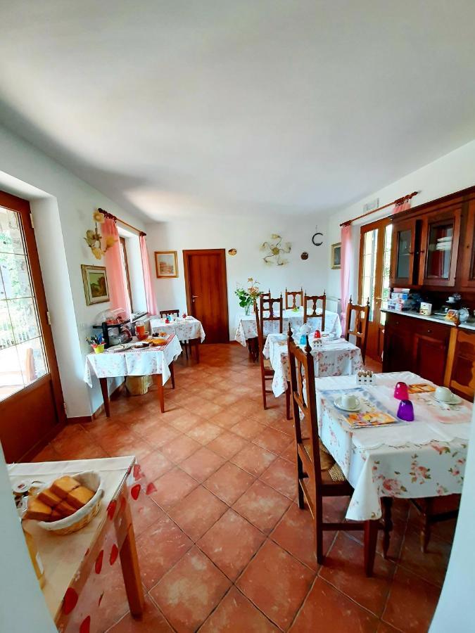 Il Vecchio Noce Hotel Brugnato Bagian luar foto